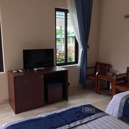 Alo Ha Binh Tien Hotel Thon Binh Hung Bagian luar foto
