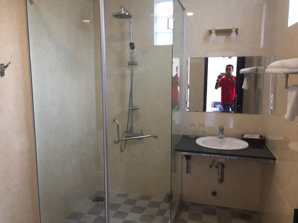 Alo Ha Binh Tien Hotel Thon Binh Hung Bagian luar foto