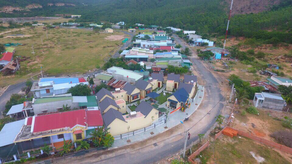 Alo Ha Binh Tien Hotel Thon Binh Hung Bagian luar foto